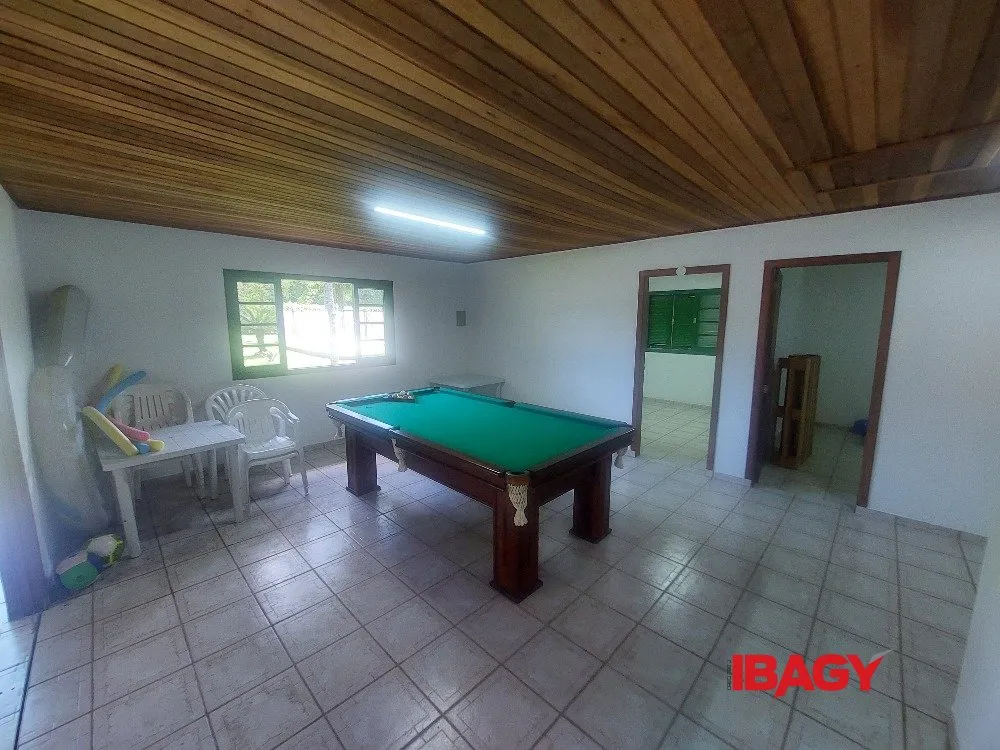 Furnished house with 5 bedrooms on 5200 m² — photo 45