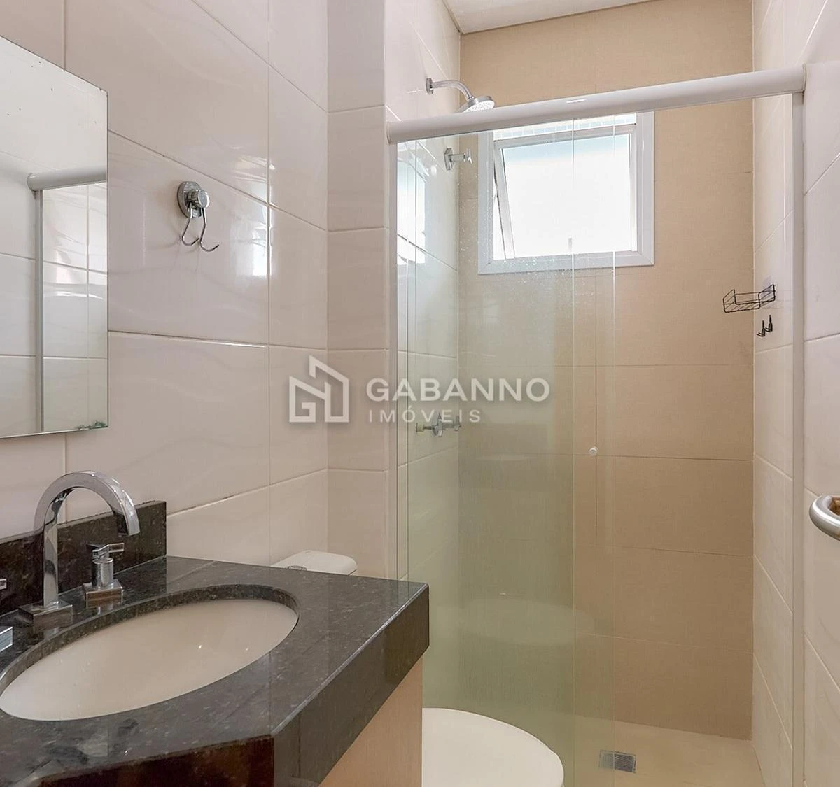 Furnished apartment, 69 m², with a glass-enclosed balcony — photo 20