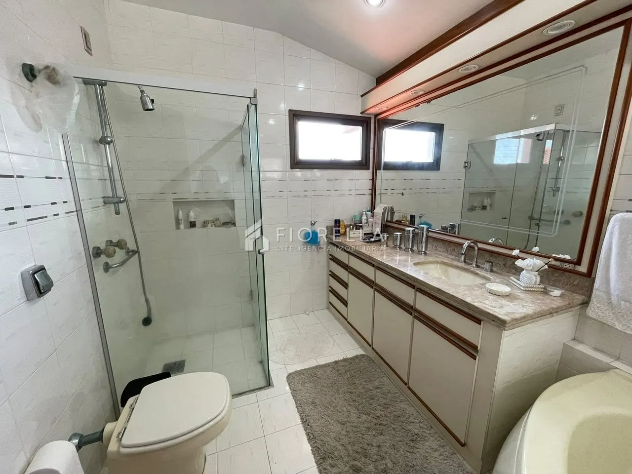 Furnished house, 376 m², with a water view — photo 42
