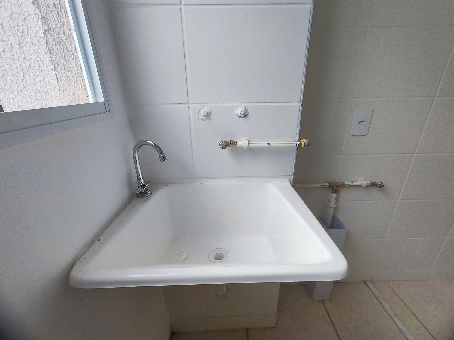Mountain view in a 2-bedroom apartment, 48 m² — photo 16