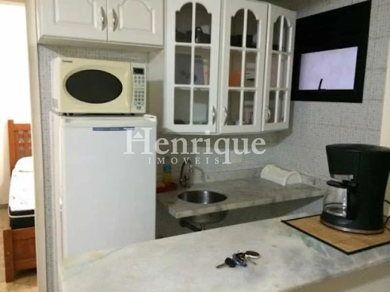 Furnished 1-bedroom apartment with 24-hour concierge — photo 2