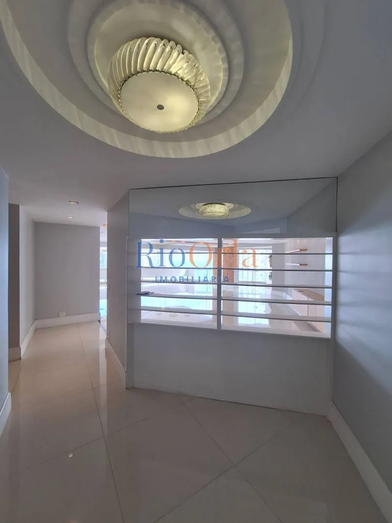 Unfurnished apartment with 4 bedrooms and 5 bathrooms — photo 36