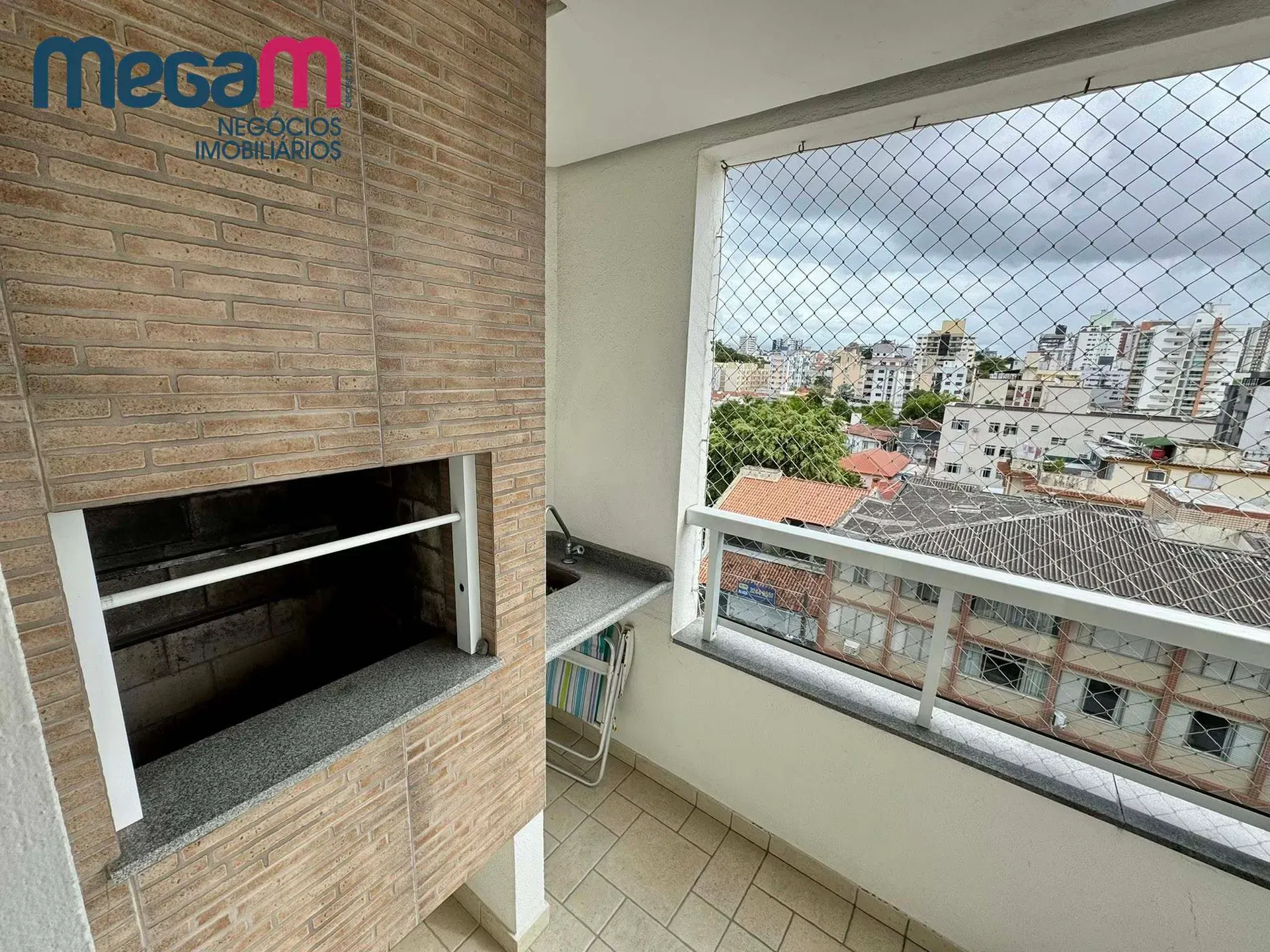 Bathtub in a 4-bedroom apartment, 132 m²
