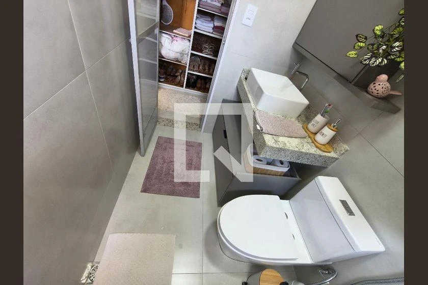 358 m² rental house with 2 bedrooms, suite and balcony — photo 48