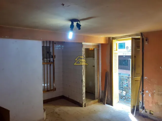 Duplex home with 5 bedrooms and 4 bathrooms — photo 2