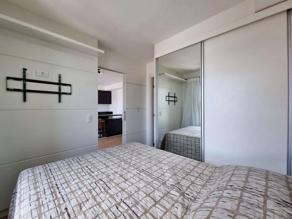 One-bedroom apartment with a dryer in Curitiba — photo 8