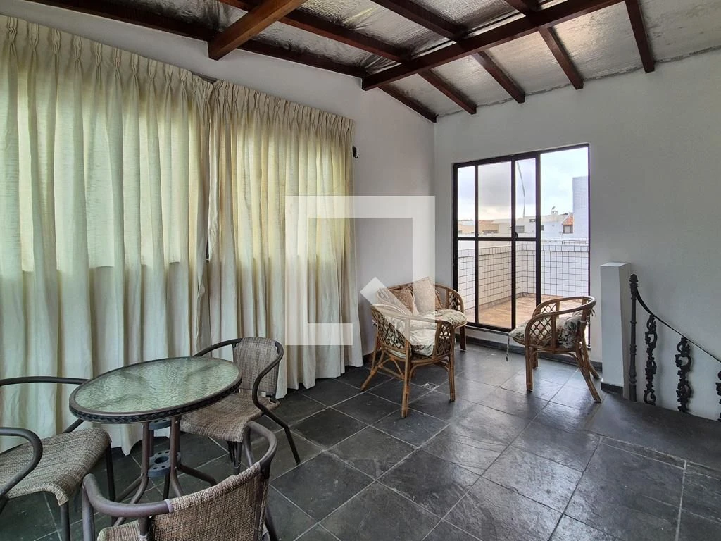 Furnished apartment with 3 en-suite bedrooms and 3 baths — photo 23