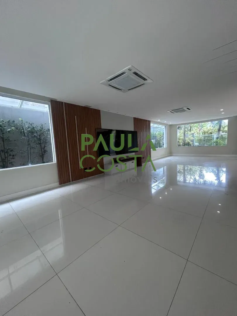 Панорамні вікна та 4 спальні: будинок 480 м² — photo 3