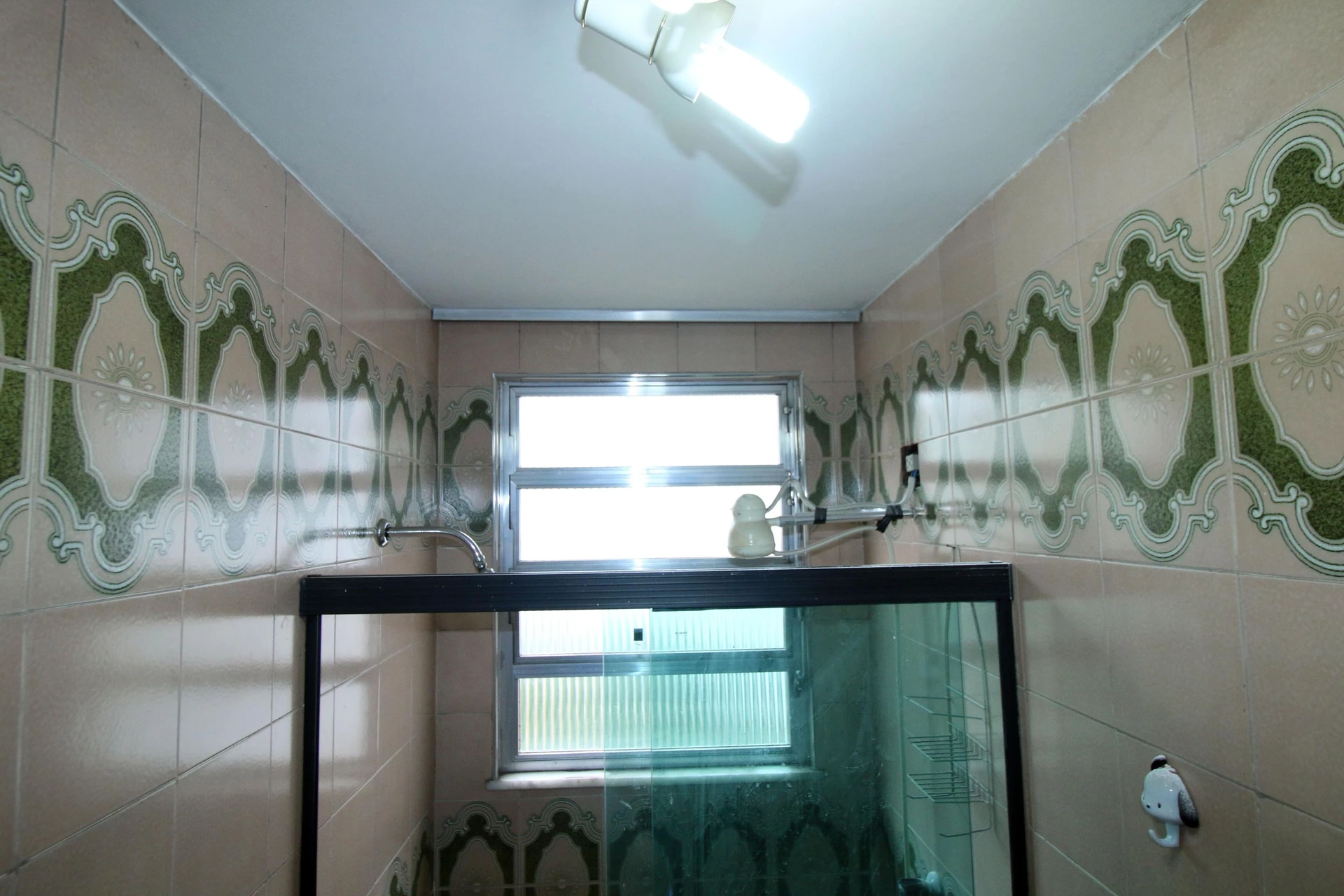 2-bedroom apartment in a building with a gym — photo 35
