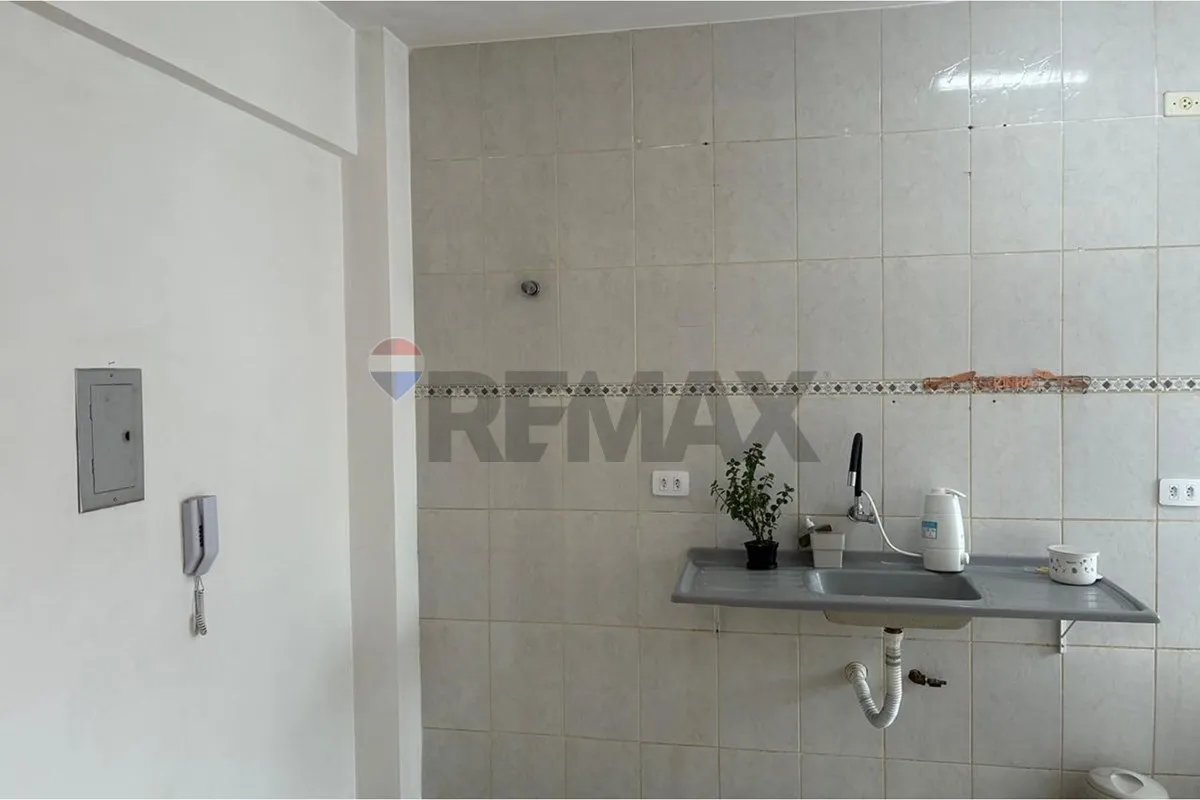 3-bedroom apartment, 1 with its own bathroom, 48 m² — photo 49