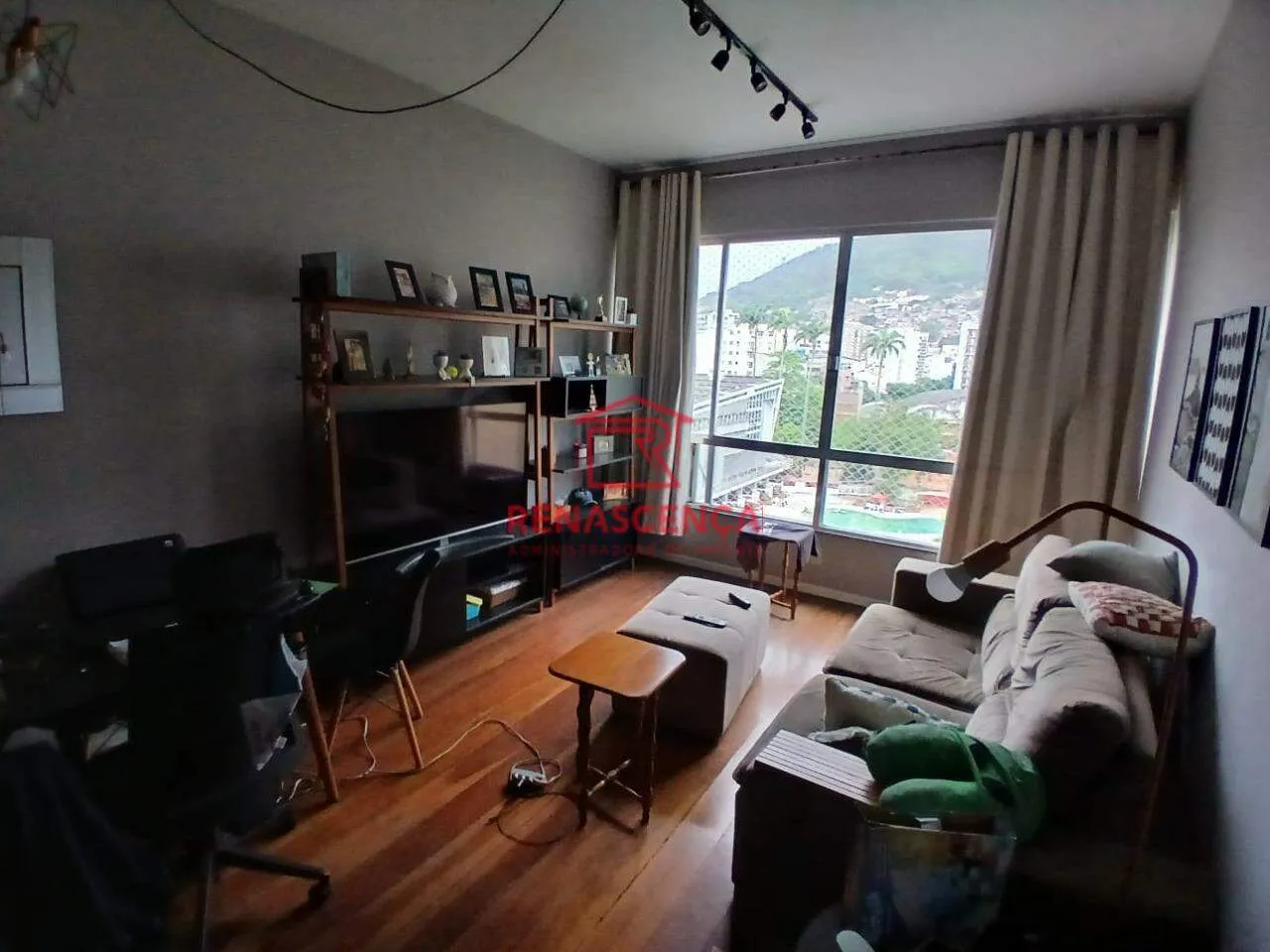 Mountain view in a 3-bedroom apartment, 208 m² — photo 13