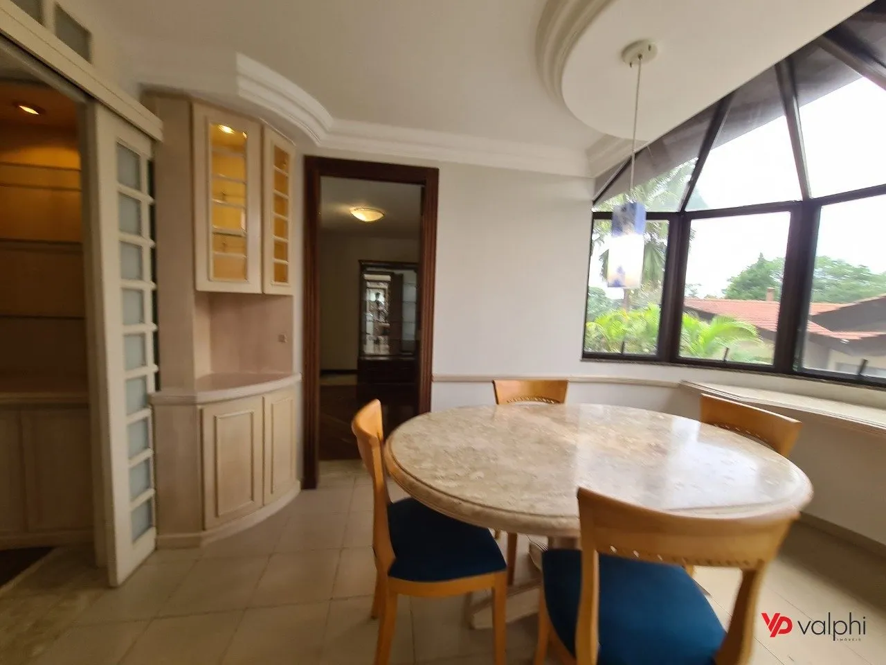 Condo house with 3 en-suite bedrooms and private garden — photo 6