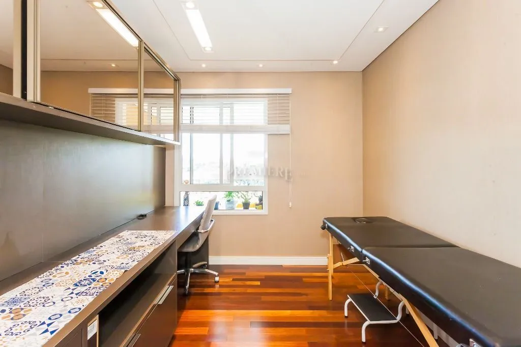Furnished 158 m² apartment with 3 bedrooms and 5 bathrooms — photo 32