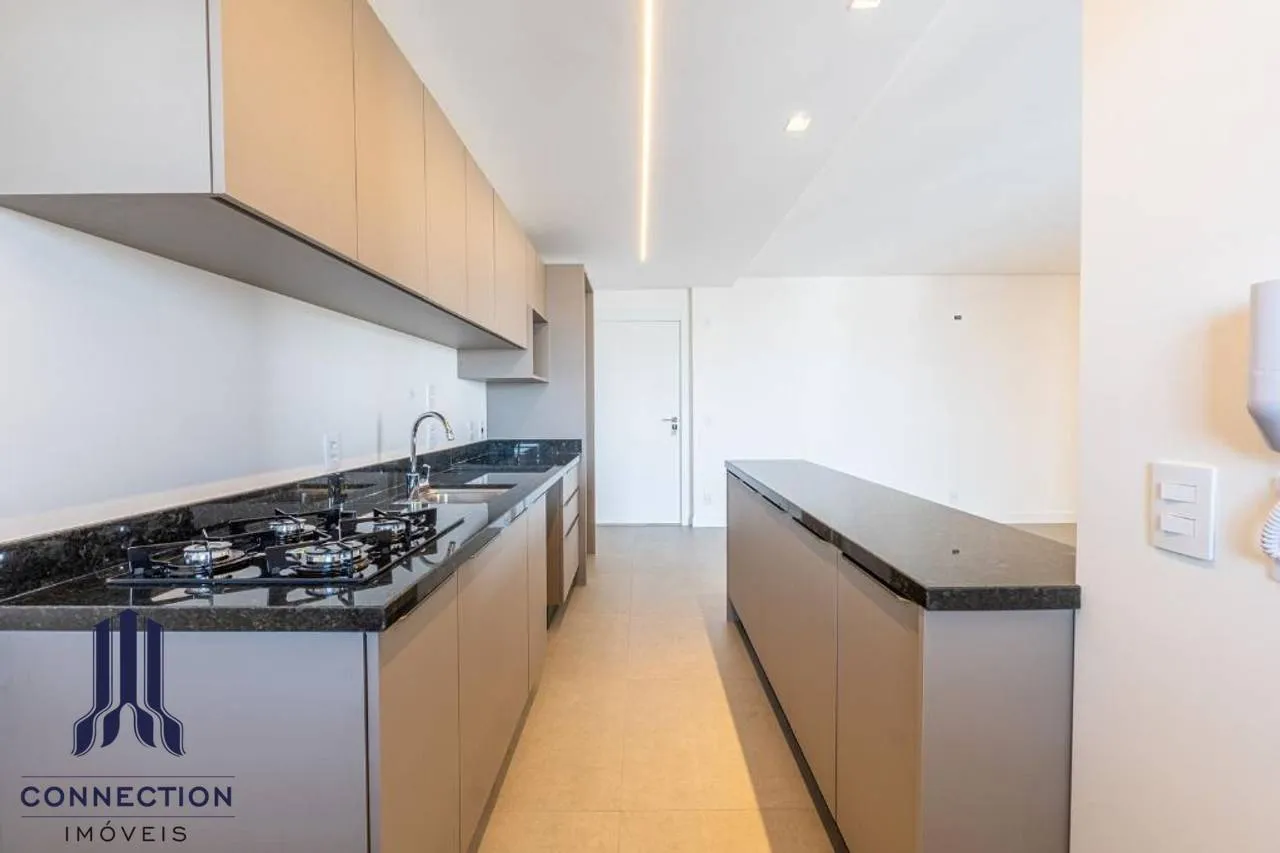Floor-to-ceiling windows in a 2-bedroom apartment, 83 m² — photo 15