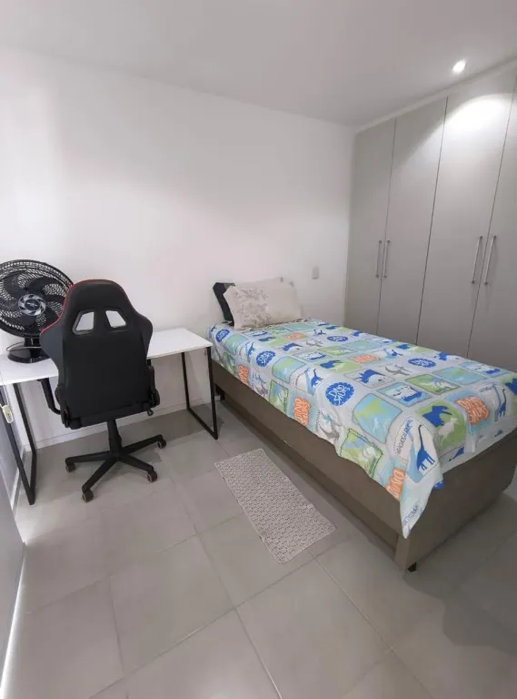 Furnished apartment with open-plan gas kitchen and 4 rooms — photo 22