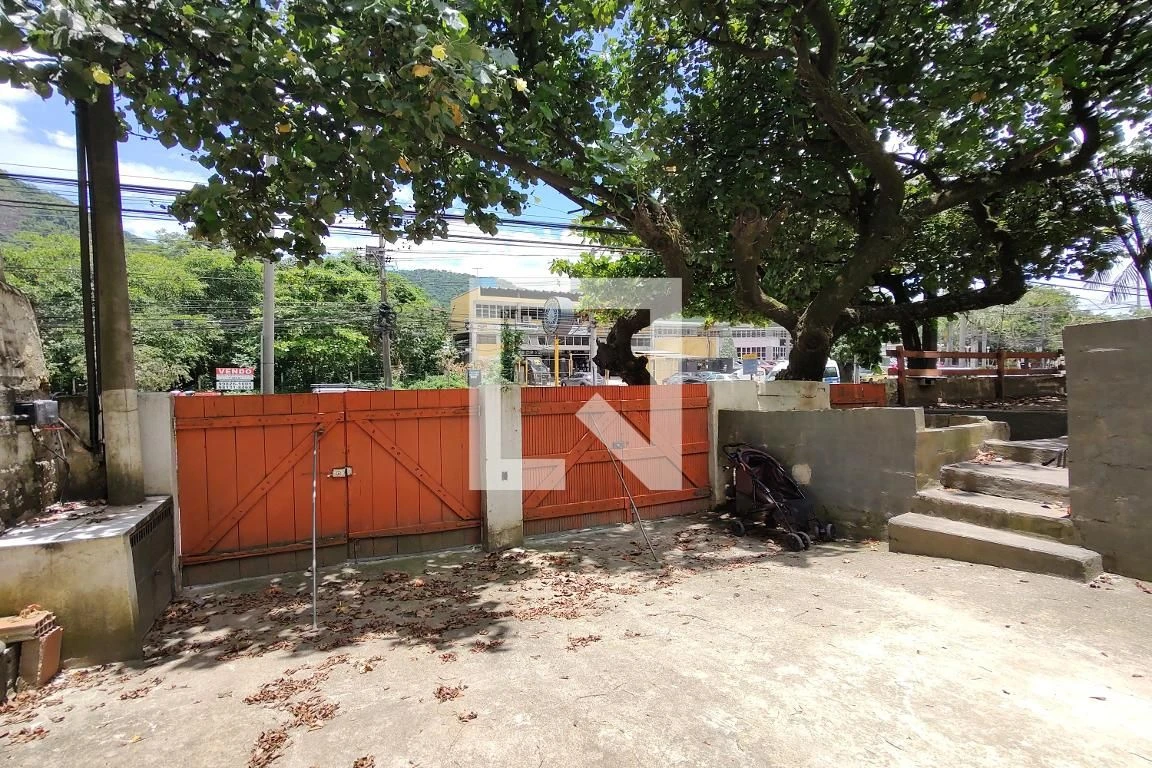 Casa para locação com 3 quartos e 280 m² — photo 85