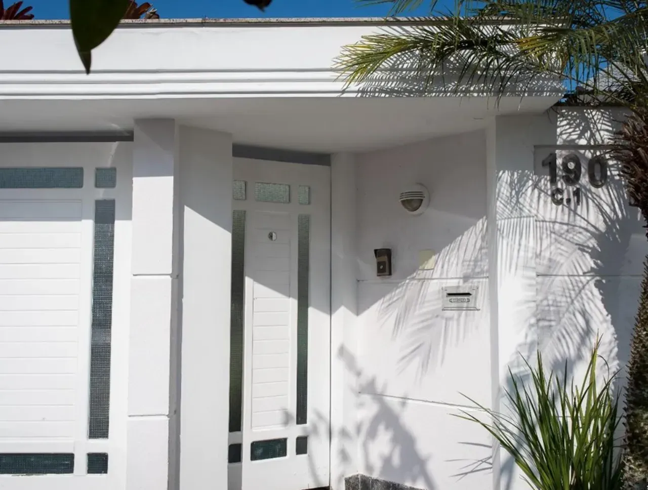 Furnished house with 4 bedrooms and glassed-in balcony — photo 8