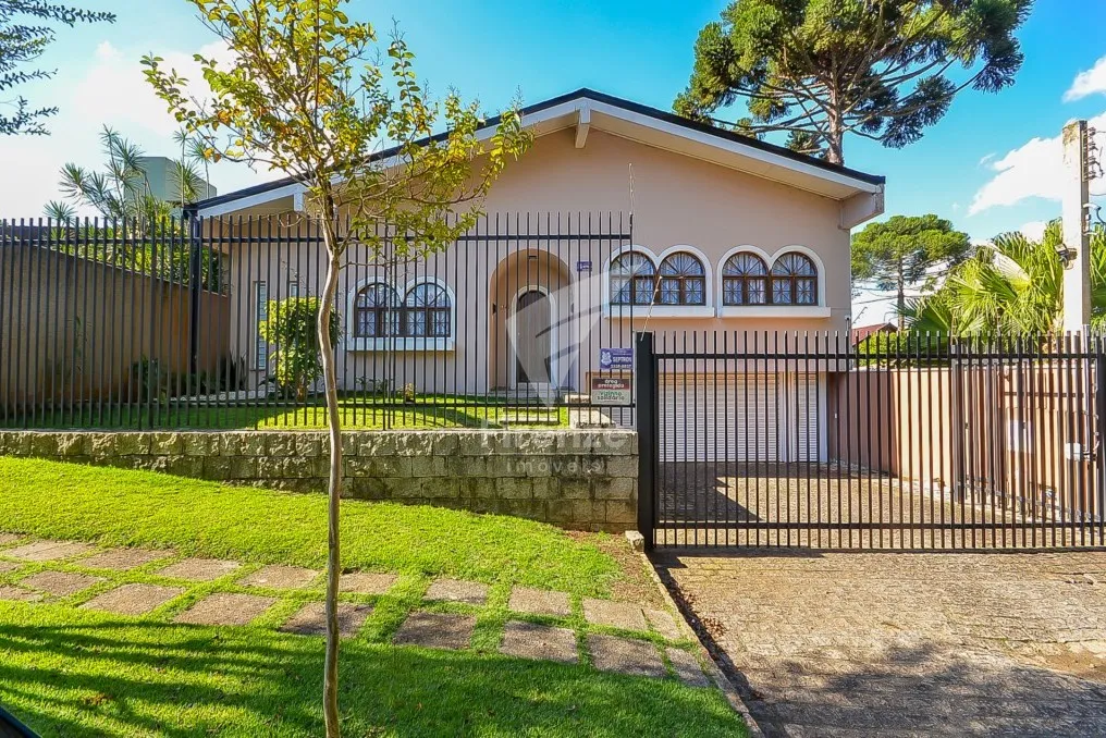 424 m² house with 3 en-suite bedrooms and 4 parking spots — photo 7