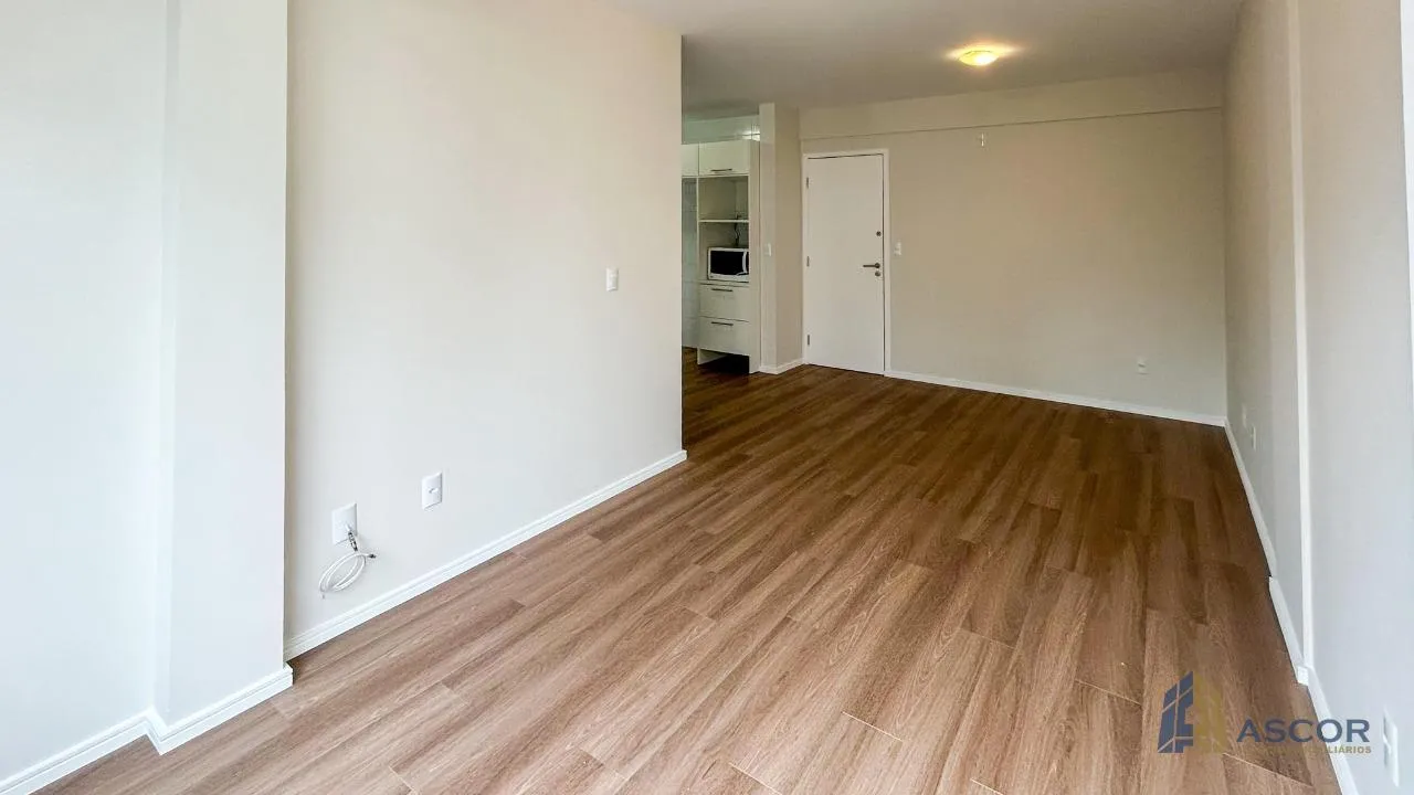 Apartment, 53 m², with wood or laminate floors — photo 9