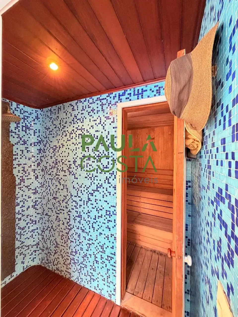Casa sem mobília com 5 quartos, 5 banheiros e 638 m² — photo 19