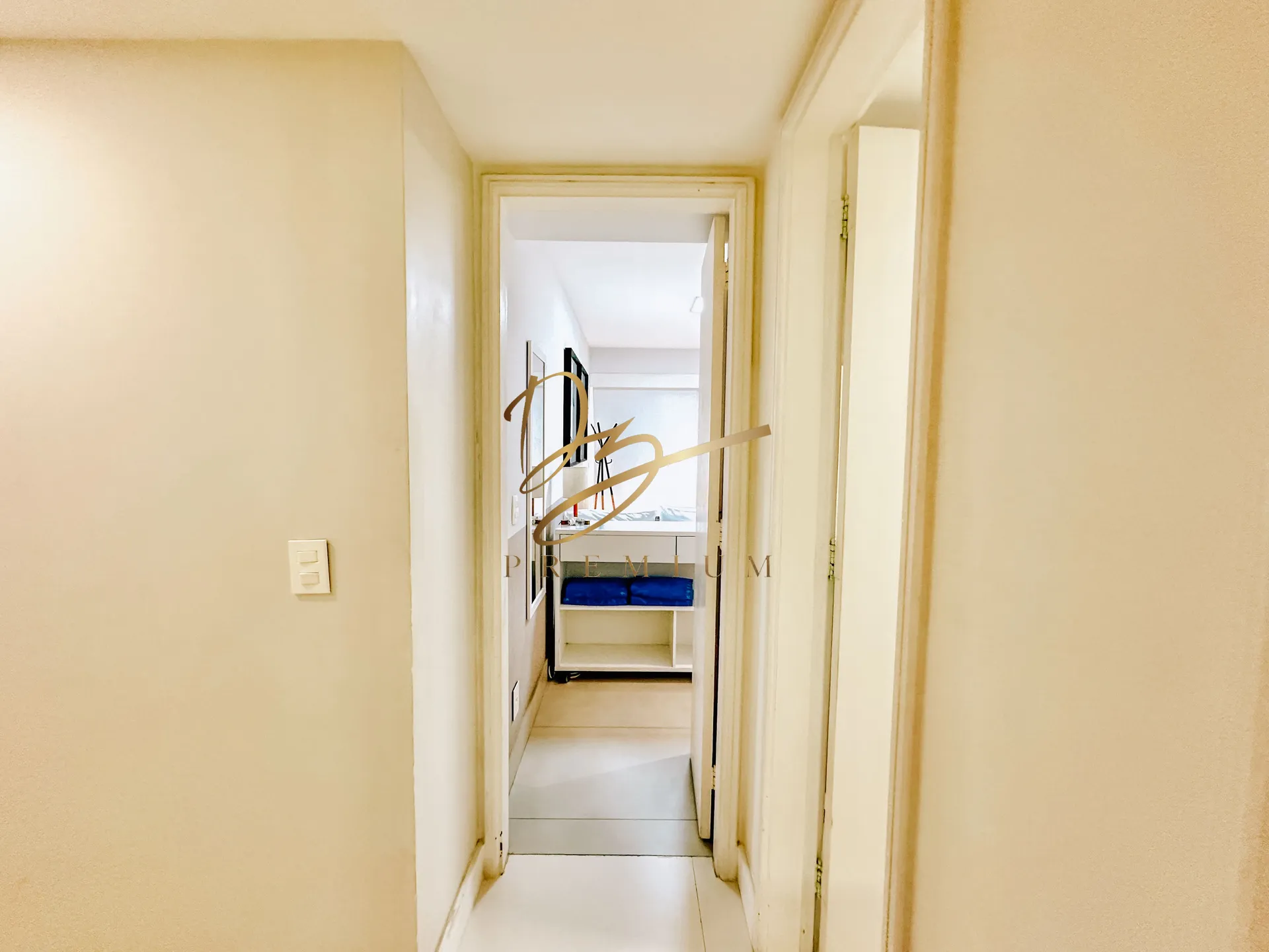 Furnished 2-bedroom, 2-bath apartment with parking — photo 21