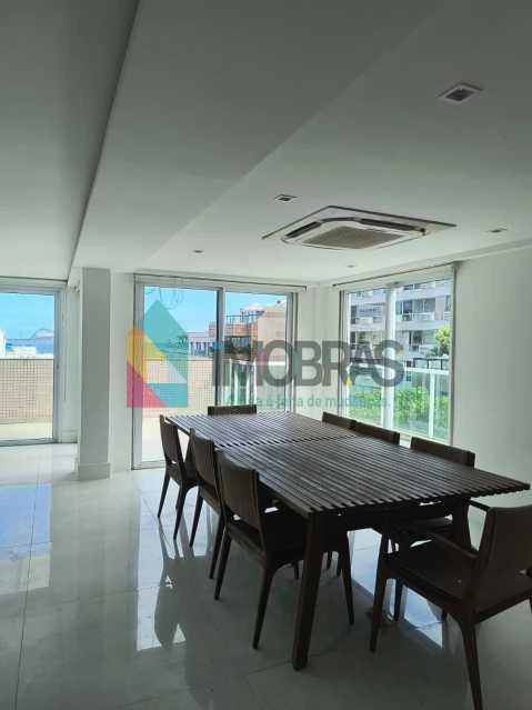 Triplex penthouse 660 m² with 3 suites and parking — photo 5