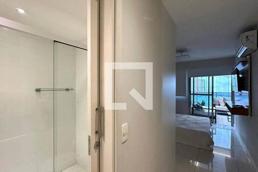 Apartamento mobiliado de 2 quartos em condomínio com piscina — photo 6