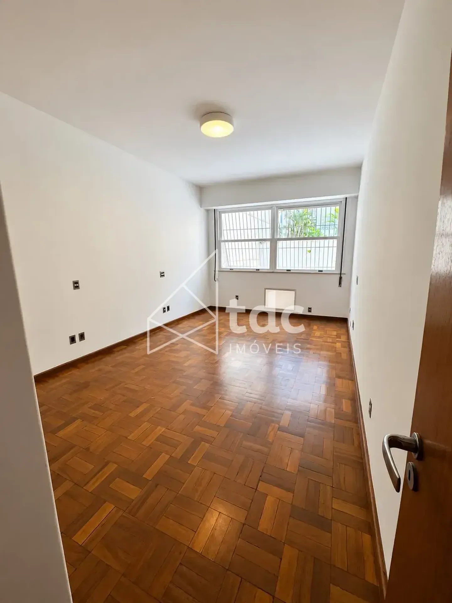 Apartment, 270 m², with floor-to-ceiling windows — photo 6