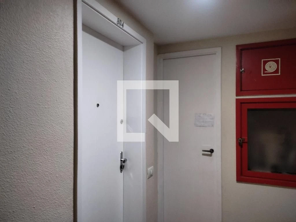 1-bedroom apartment with enclosed kitchen and balcony — photo 16
