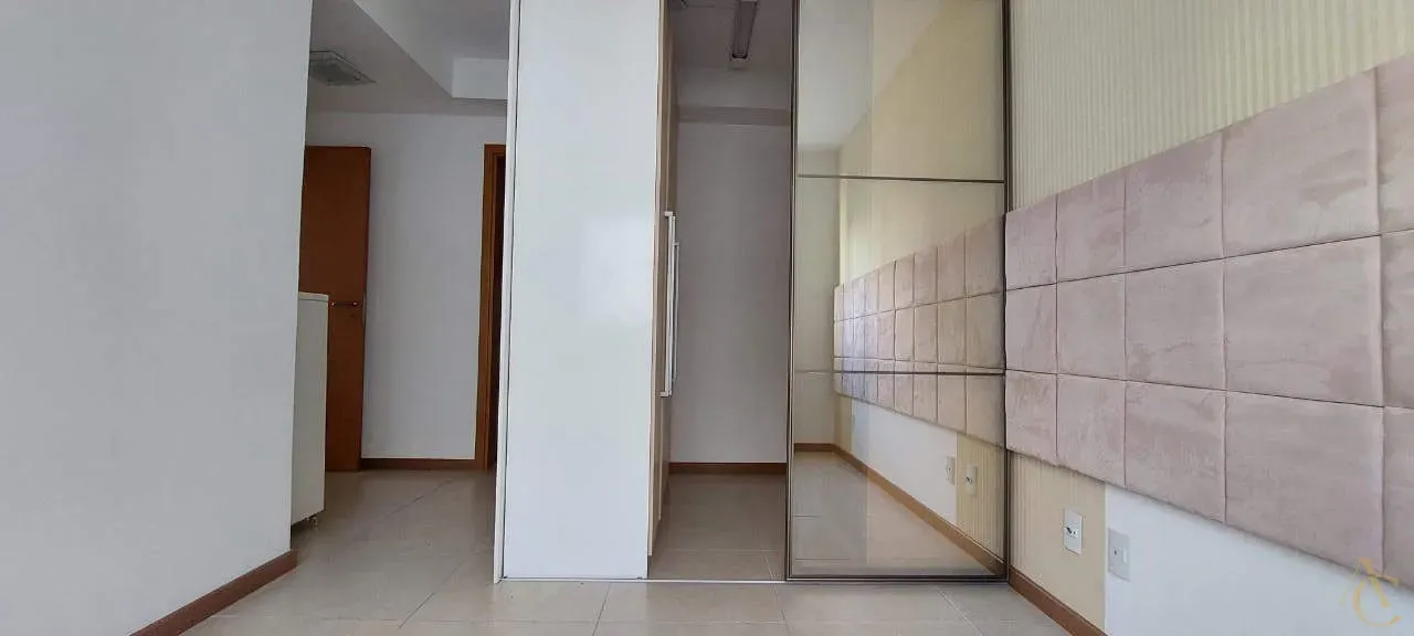 Furnished apartment with 2 en-suite bedrooms and gas kitchen — photo 14