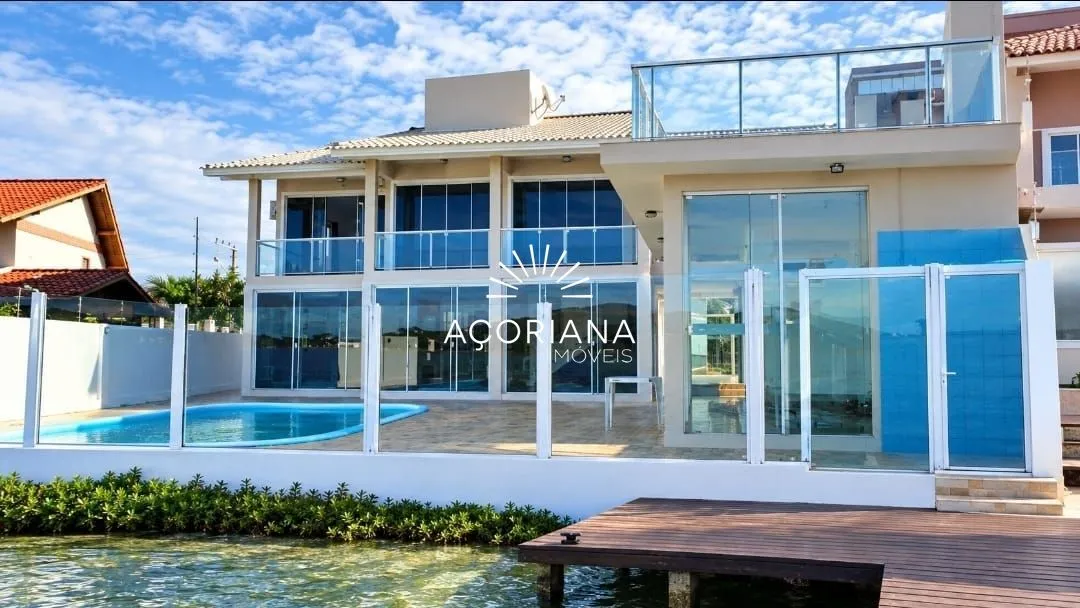 Water view in a 5-bedroom house, 350 m² — photo 5