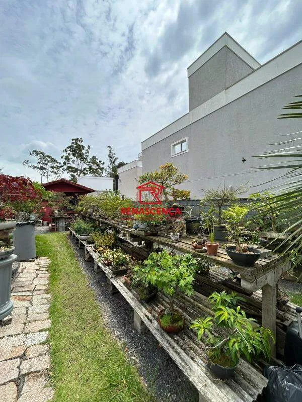 Casa amueblada, 780 m², con balcón cerrado con vidrio — photo 24