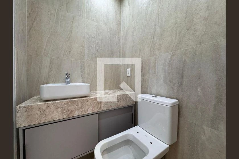 Rental apartment with 3 en-suite bedrooms and 130 m² — photo 40