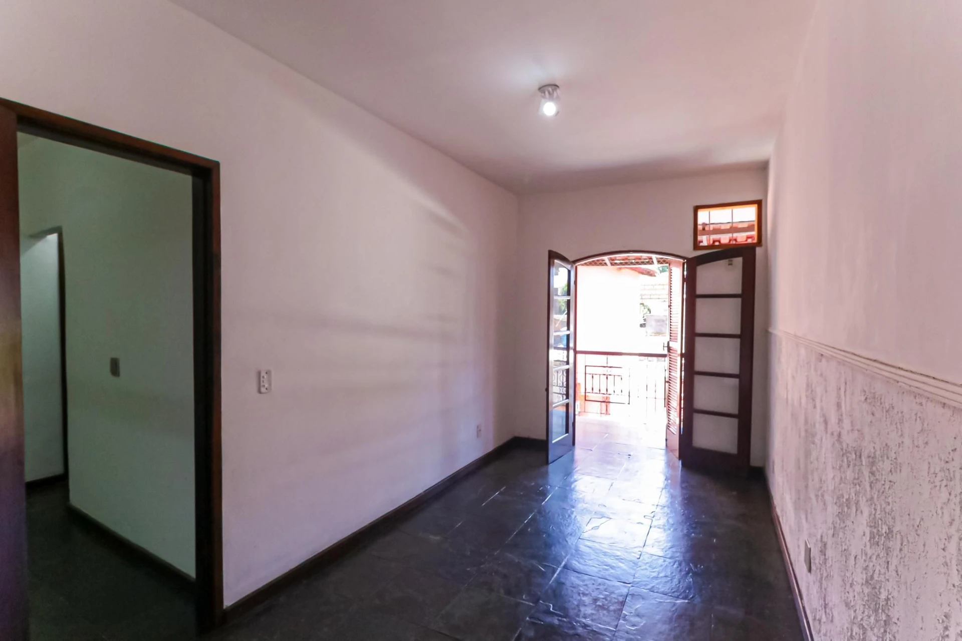 House, 240 m², with a jacuzzi — photo 29