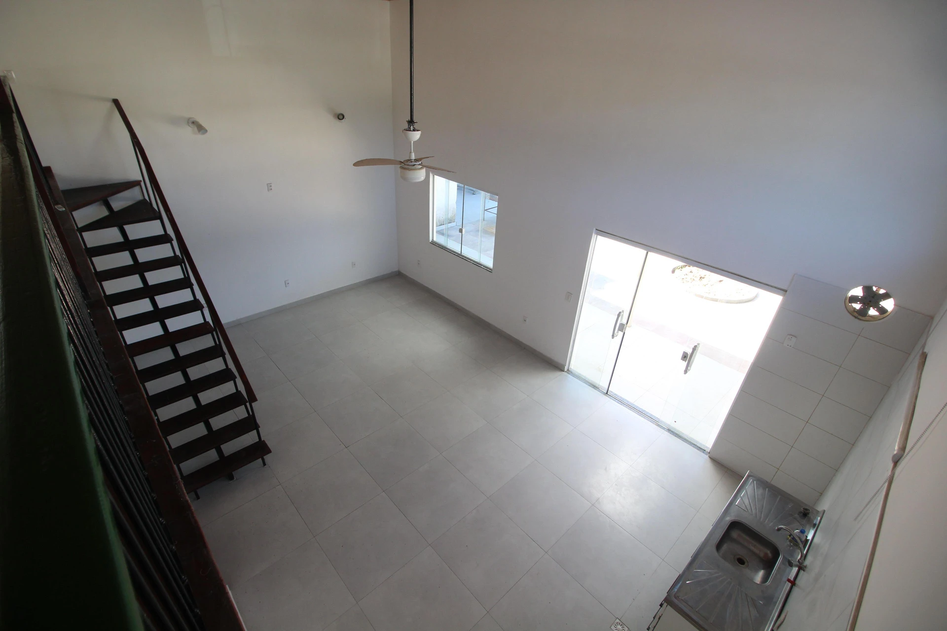 House with 4 bedrooms, 2 bathrooms and private garden — photo 39