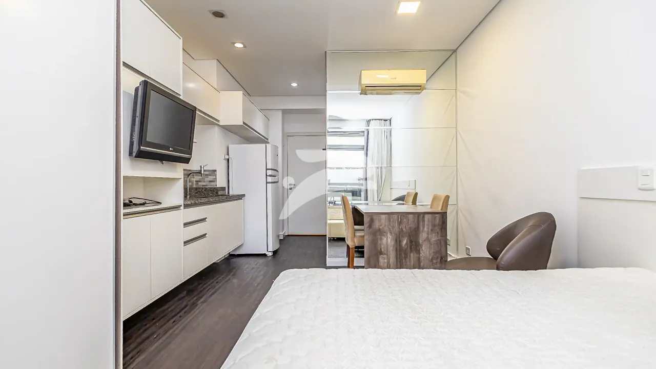 Apartamento amueblado de 1 dormitorio con balcón — photo 11