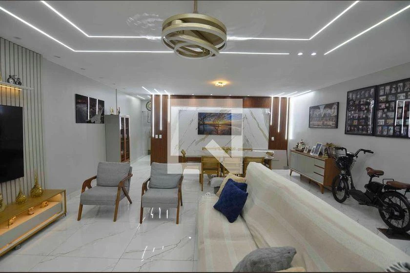 270 m² house with floor-to-ceiling windows and a home office — photo 11