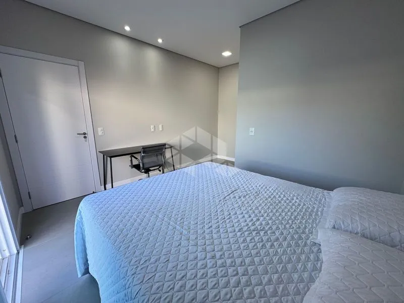 Furnished house with 4 en-suite bedrooms and private garden — photo 4