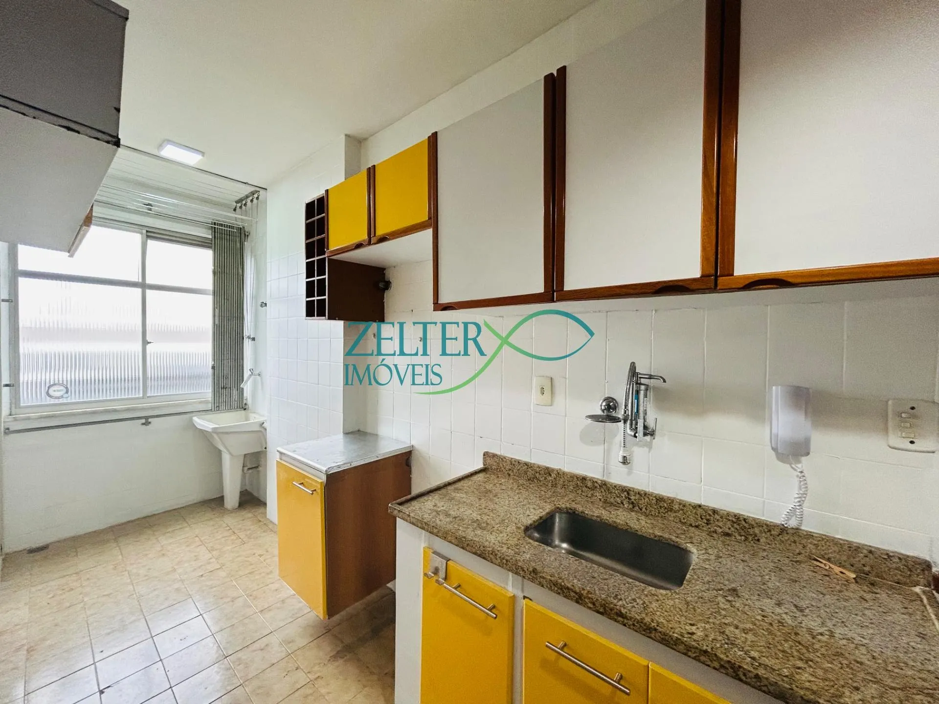 Apartment, 44 m², with a glass-enclosed balcony — photo 13
