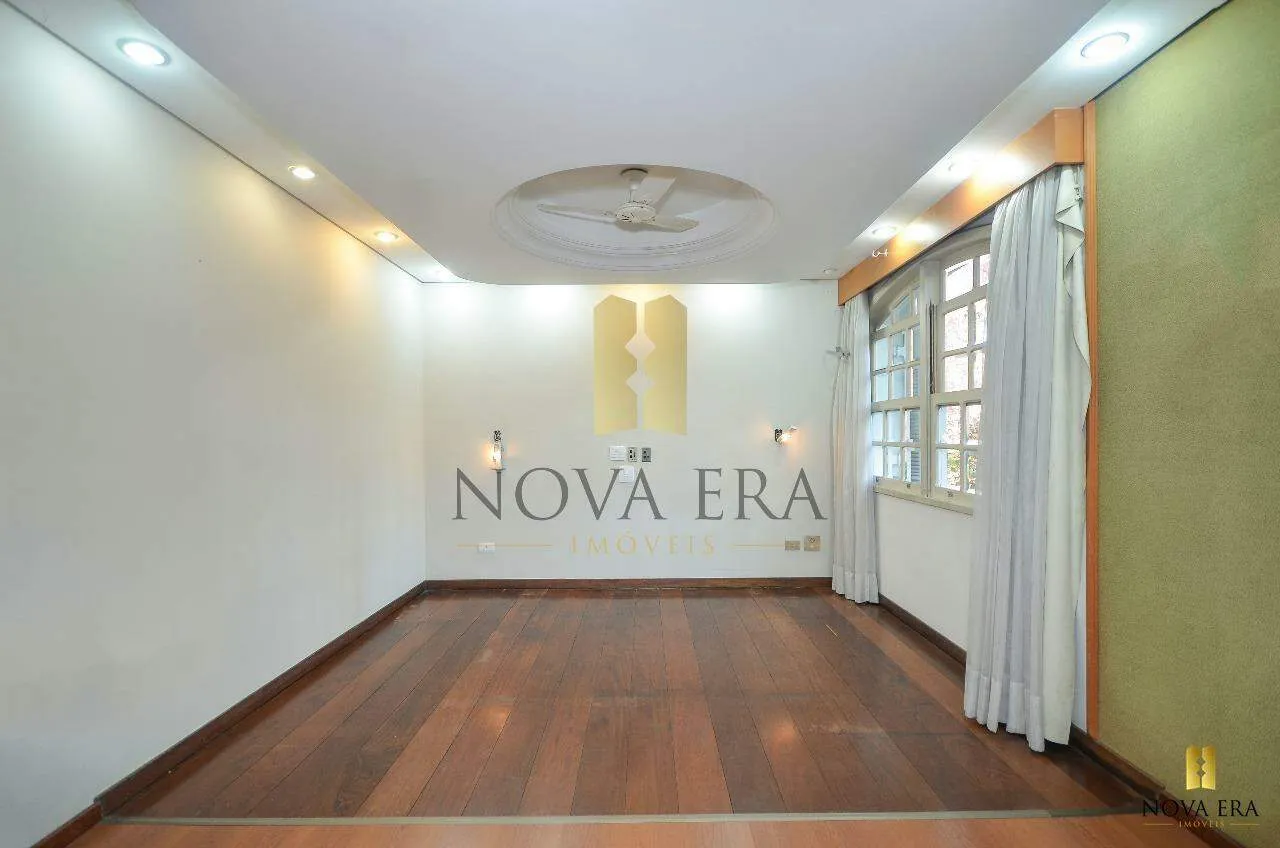 4-bedroom house with a grill on the balcony in Curitiba — photo 25