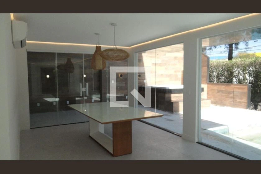 House, 384 m², with floor-to-ceiling windows — photo 16