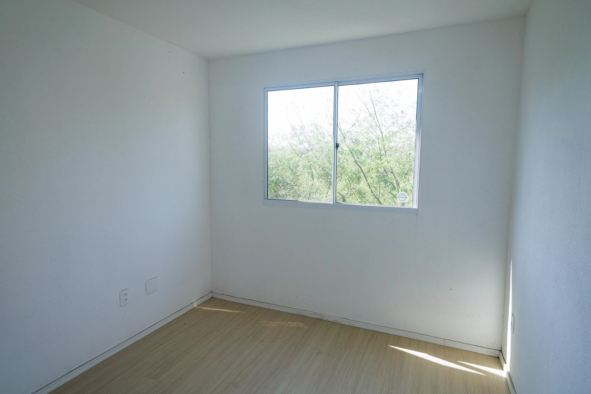Unfurnished apartment with 2 bedrooms and 1 bathroom — photo 14