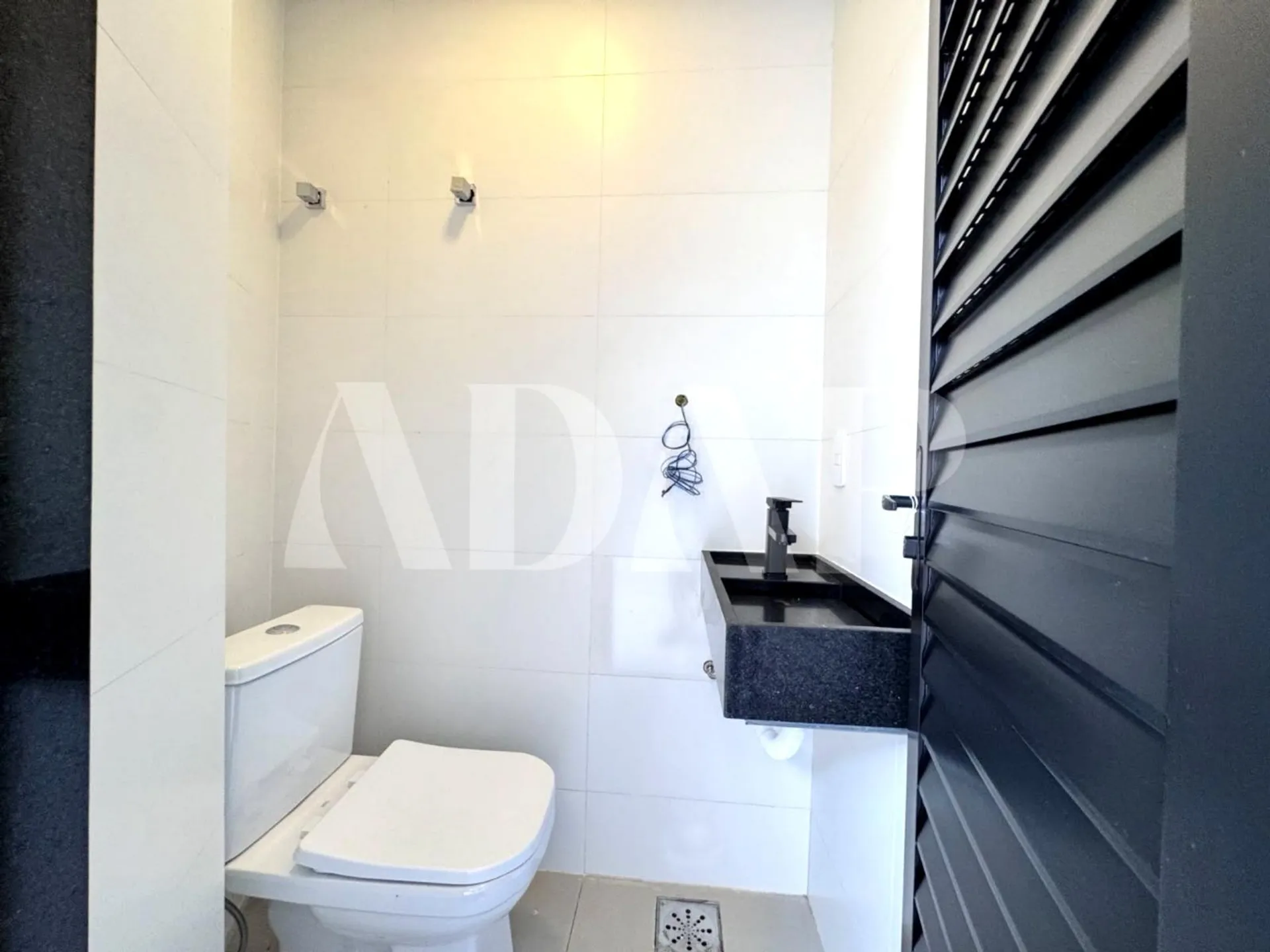 4-bedroom apartment with a mountain view in Rio de Janeiro — photo 15