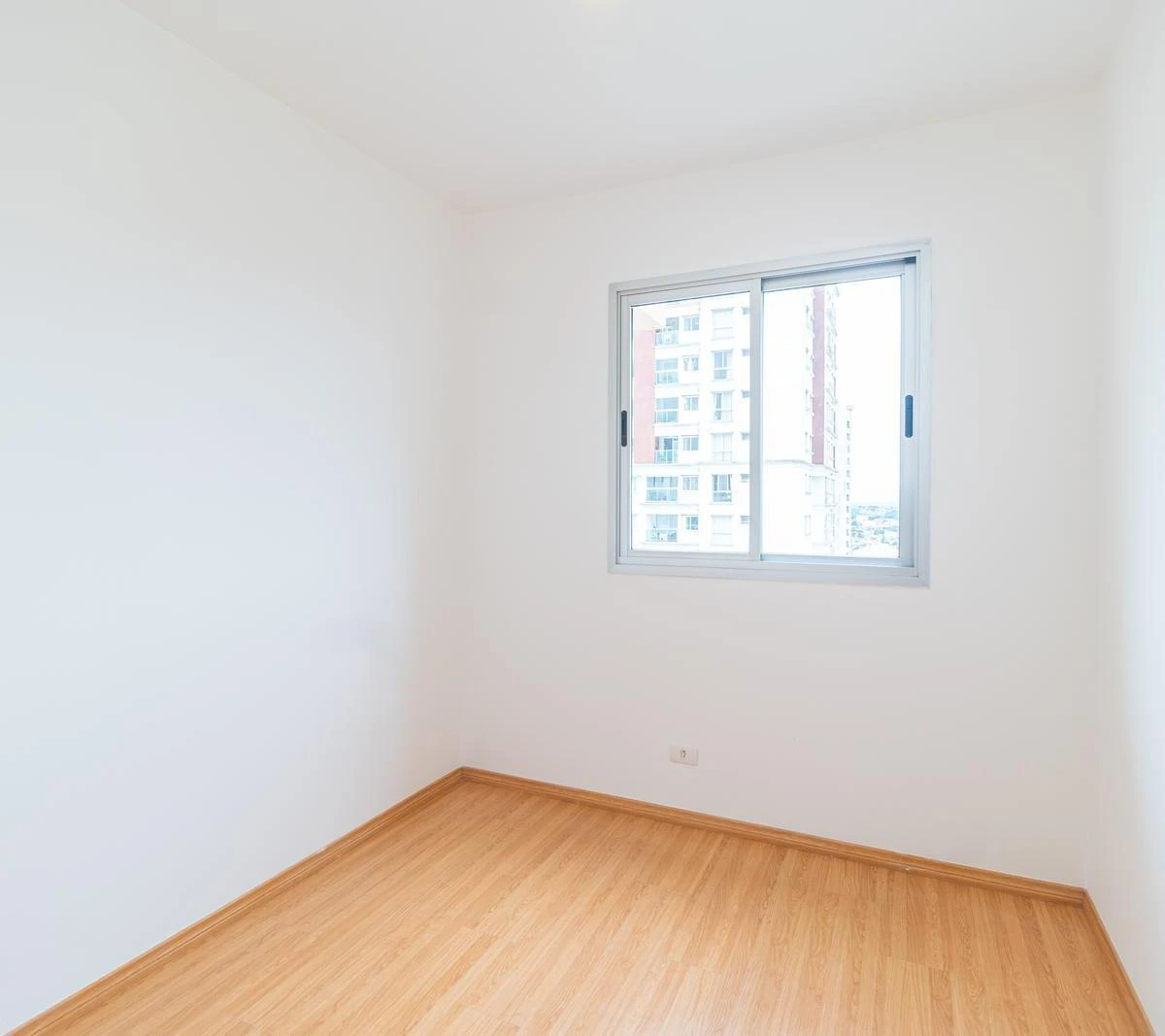 2-bedroom apartment with a washing machine in Curitiba — photo 4