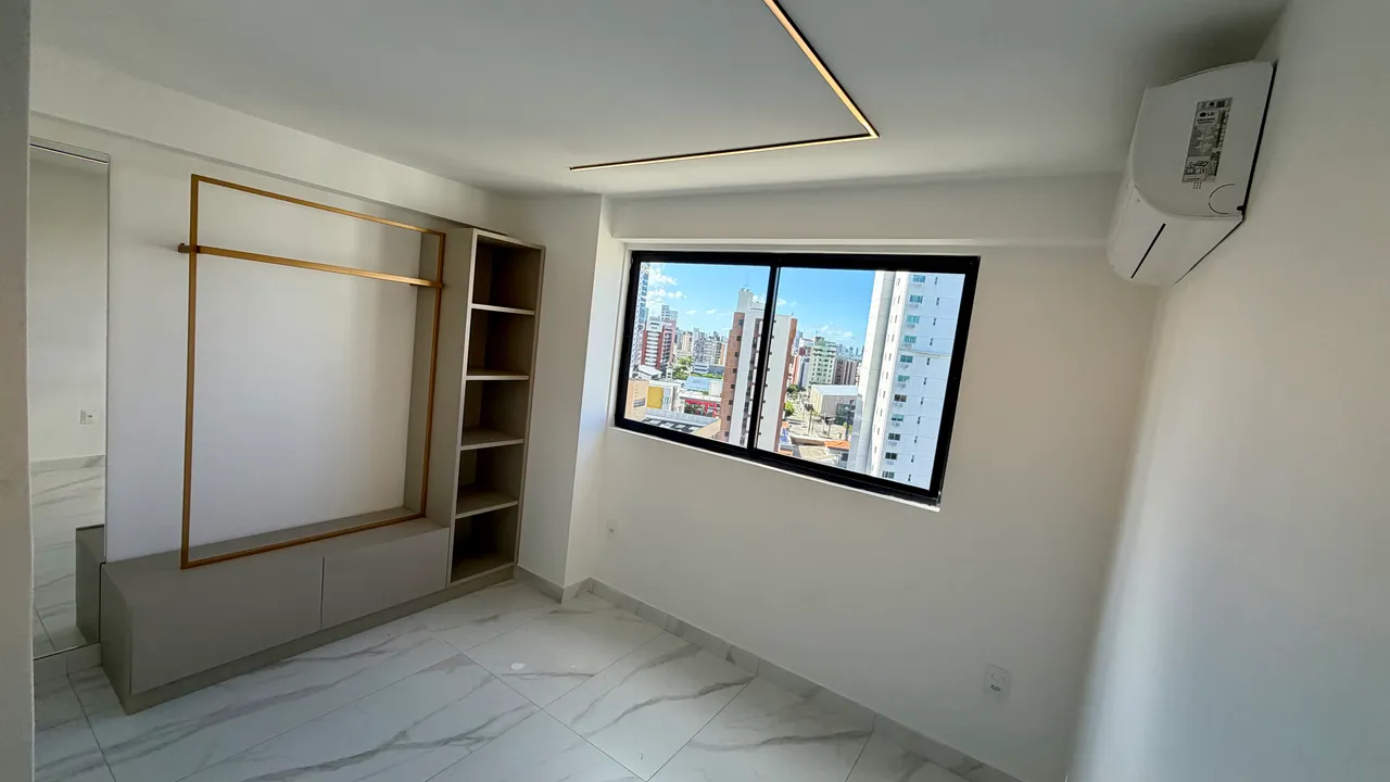 Modern 2-bedroom apartment with open-plan kitchen — photo 9