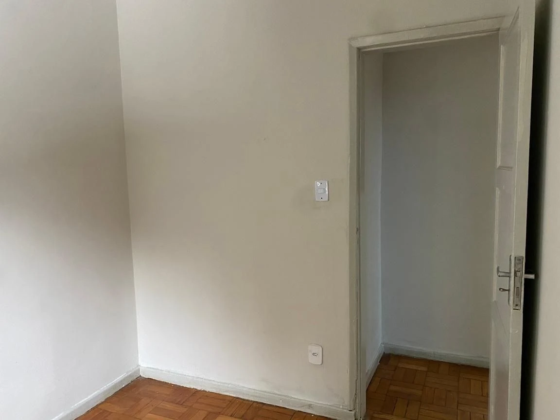 Unfurnished 3-bedroom apartment with 1 bathroom — photo 28