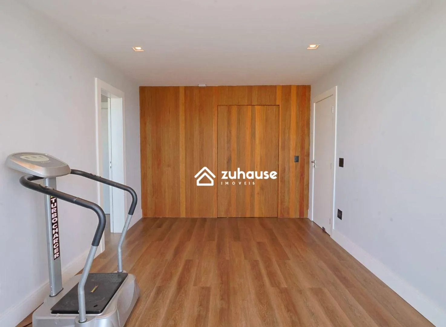 Будинок 850 м², 5 суїтів і 5 паркомісць — photo 30
