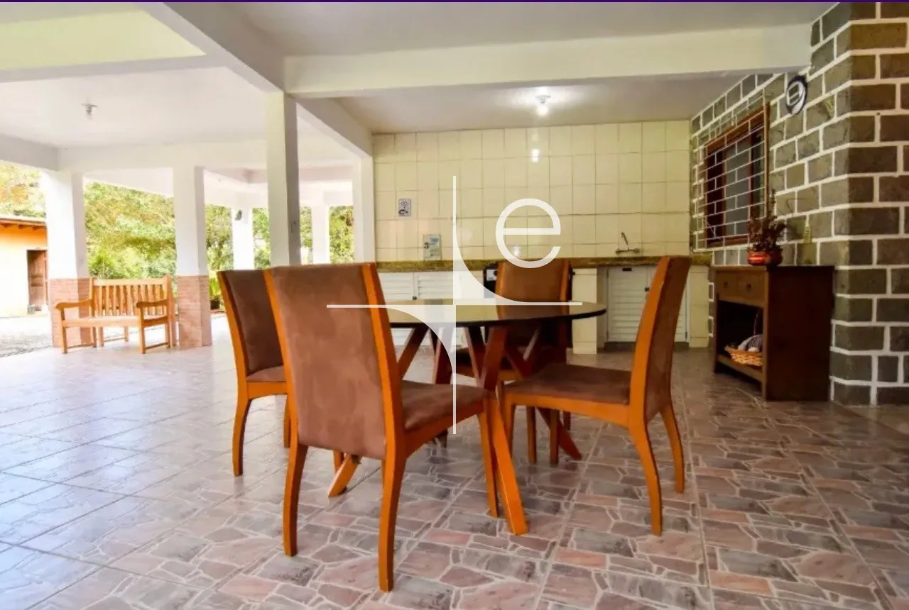 Furnished house with 3 bedrooms and a private garden