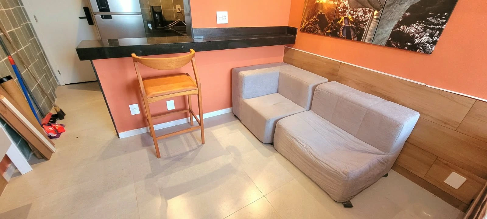 Furnished renovated studio of 30 m² with open-plan kitchen — photo 12