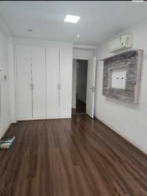 Apartment with 4 bedrooms and 5 bathrooms — photo 9